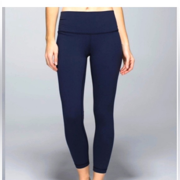 Lululemon Navy Wunder Under - Picture 5 of 14